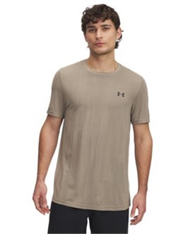 {{productViewItem.photos[photoViewList.activeNavIndex].Alt || productViewItem.photos[photoViewList.activeNavIndex].Description || 'UA Vanish SeamlessShort Sleeve'}}